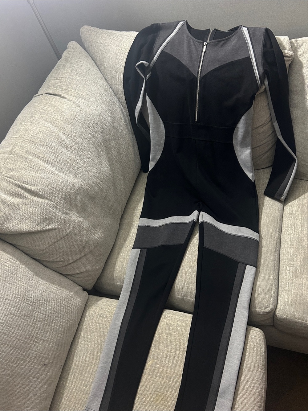 AKIRA Black & Gray Colorblock Long-Sleeve Jumpsuit